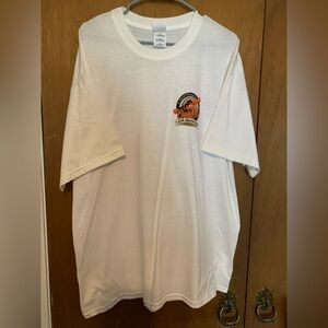 Men’s Orioles White Graphic 2003 20th anniversary shirt, size XL, new.